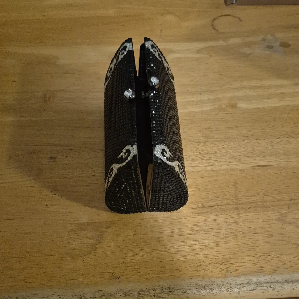 Elegant Black and Silver Clutch - Picture 2 of 3